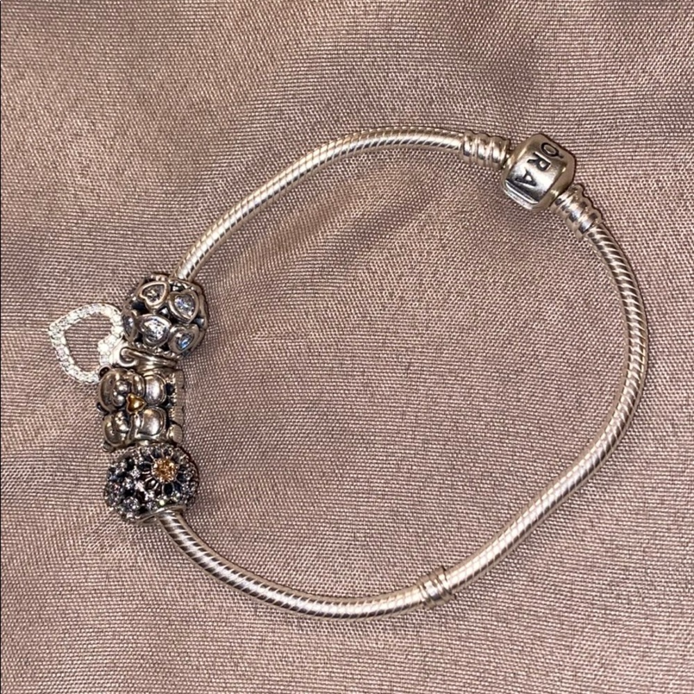 Pandora bracelet with 4 charms